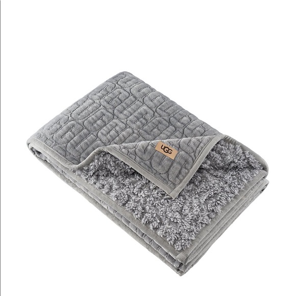 UGG Dog Ugg Quilted Pet Throw Dog Blanket 4 X 50 Poshmark
